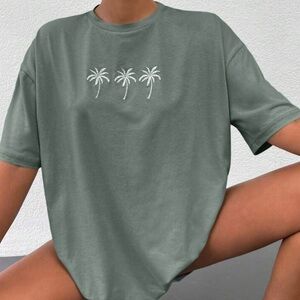 SHEIN Green Short Sleeve Tee with Palm Tree Design